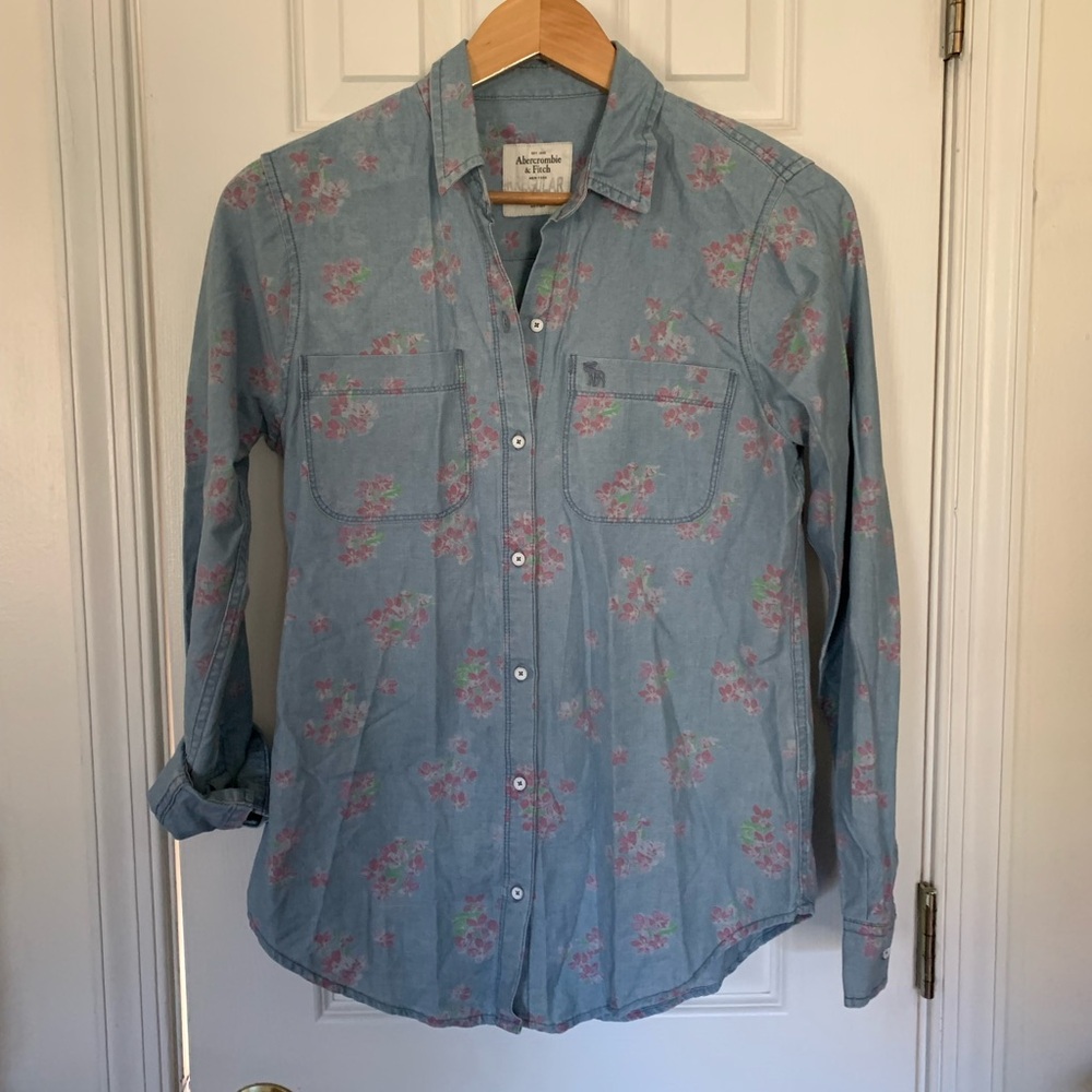 Retro A&F Baby Blue Floral Print Chambray